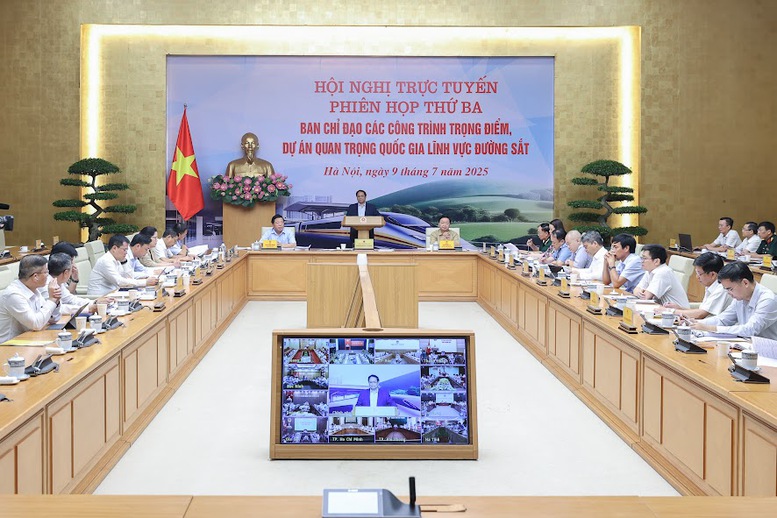 Thủ tướng: Khởi công giải phóng mặt bằng 2 dự án đường sắt vào ngày 19/8/2025