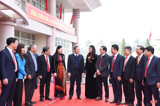 Toàn văn Nghị quyết về việc sắp xếp đơn vị hành chính cấp huyện, cấp xã tỉnh Hà Tĩnh