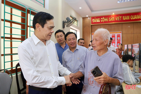 Chính quyền địa phương 2 cấp: Gần dân, vì dân