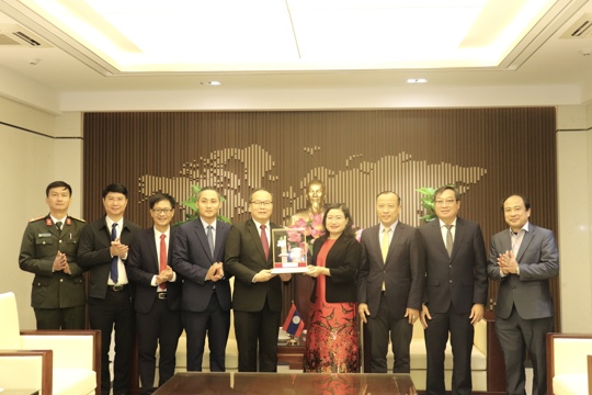 Hà Tĩnh tiếp Đoàn Tổng Lãnh sự Lào tại Đà Nẵng: Thắt chặt hợp tác, tri ân nhiệm kỳ ngoại giao ý nghĩa