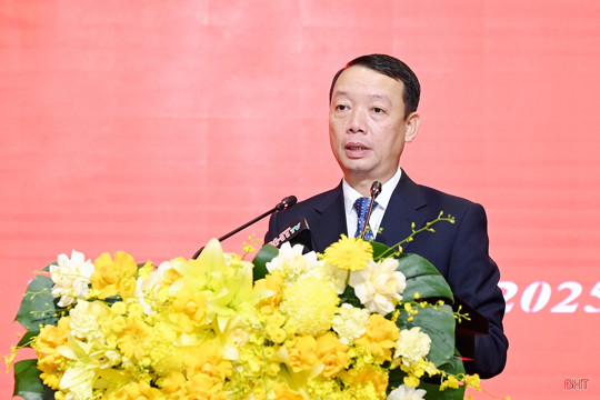 Đem hết khả năng, trí tuệ và tâm huyết, xây dựng Hà Tĩnh phát triển nhanh, toàn diện, bền vững