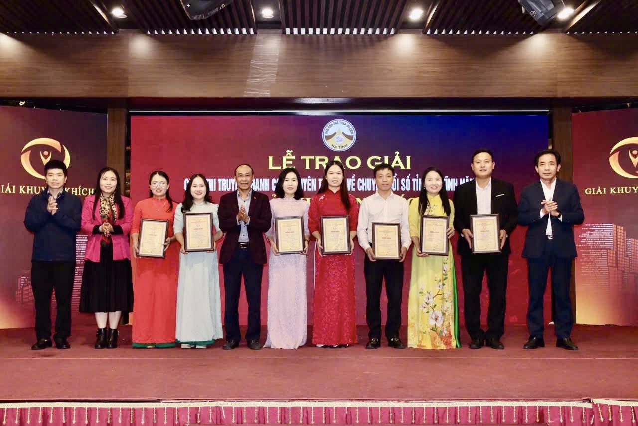 Hà Tĩnh trao giải Cuộc thi Truyền thanh cơ sở tuyên truyền về chuyển đổi số năm 2025