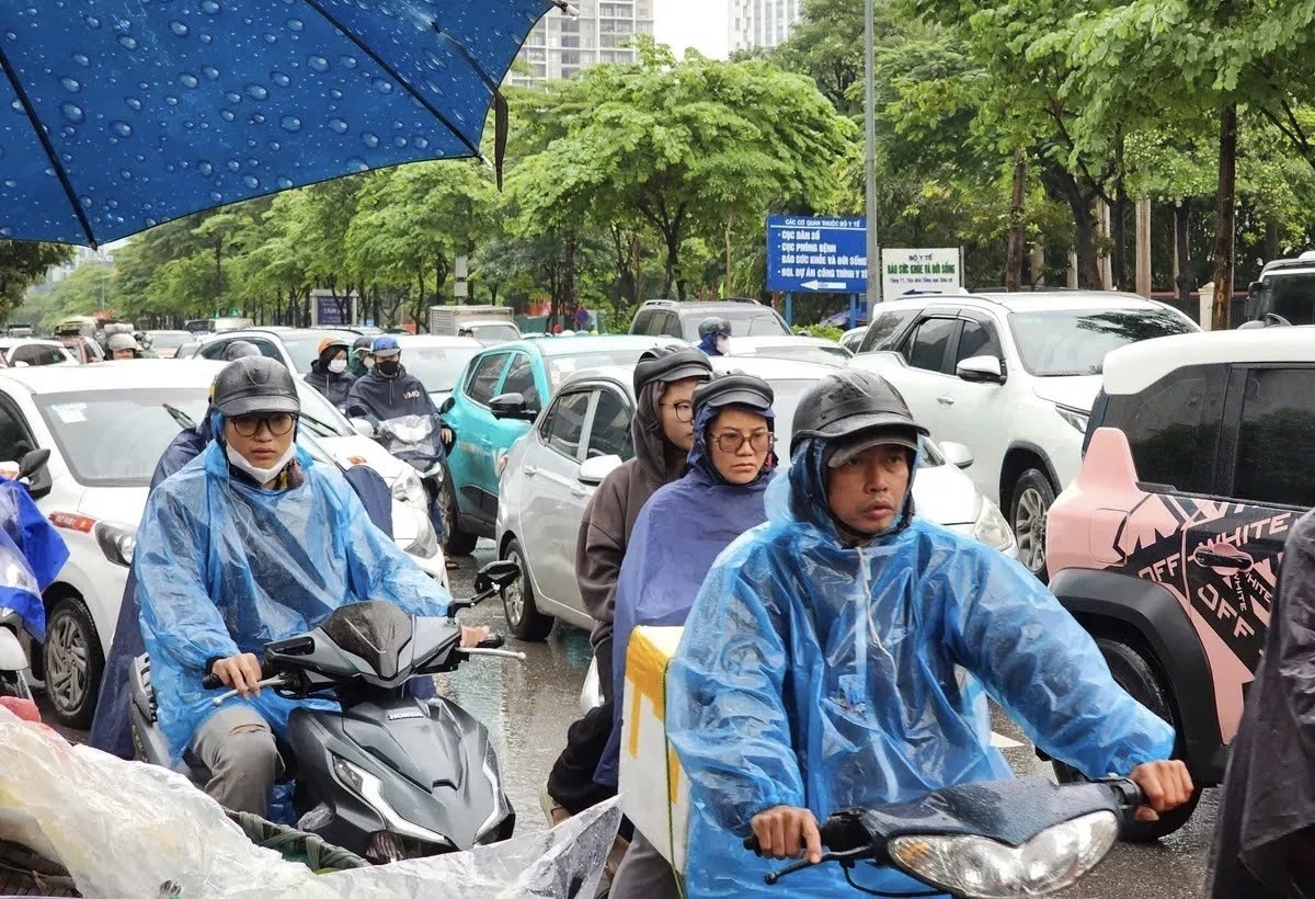 Không khí lạnh tăng cường, miền Bắc mưa rét, miền Trung mưa lớn đến 4/12 